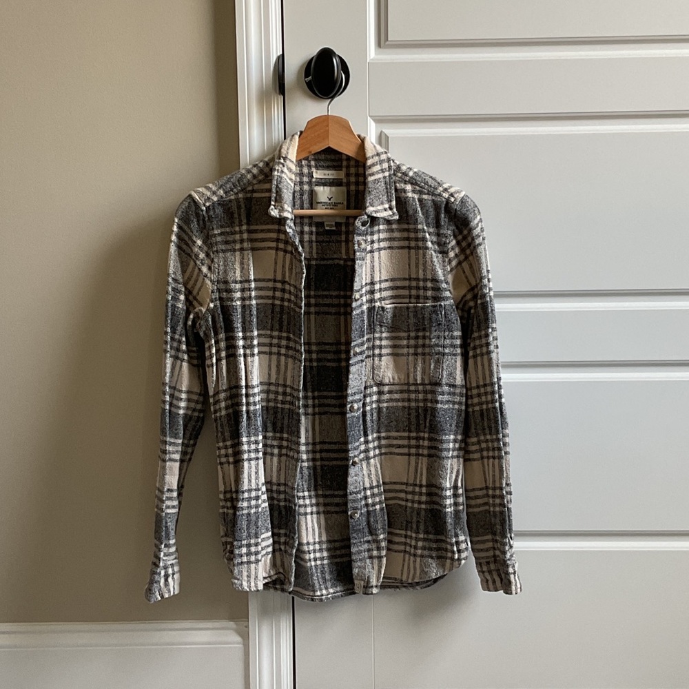 American Eagle Outfitters Black and White Plaid Shirt